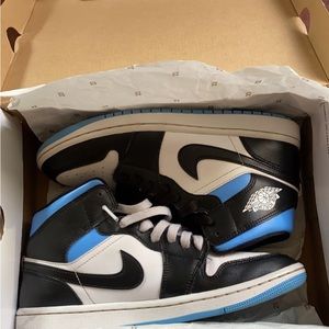 jordan 1 mid university blue